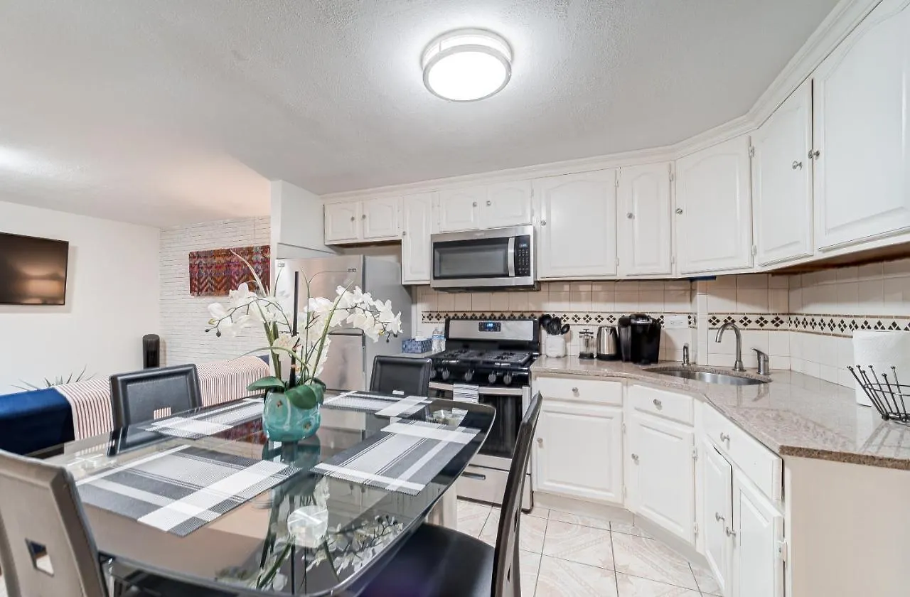 Wonderful Getaway In Canarsie Brooklyn With Parking New York